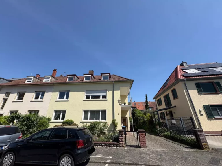 Straßenansicht
