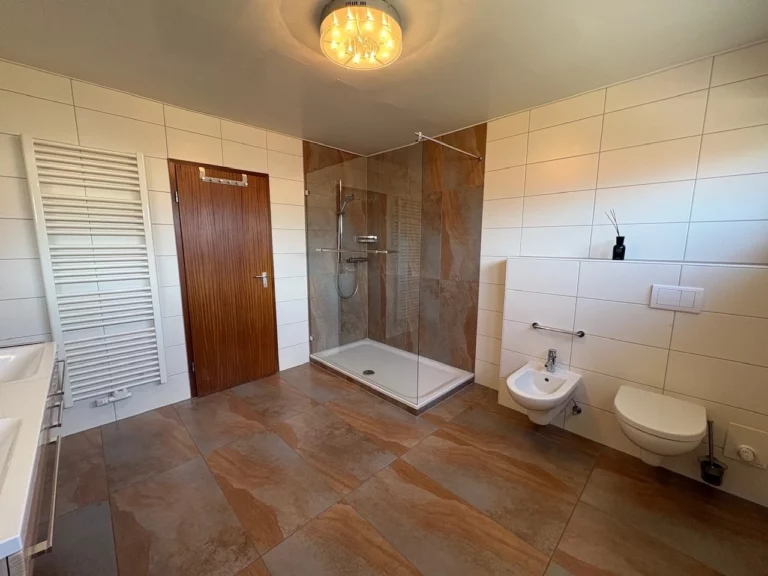 Badezimmer (2)