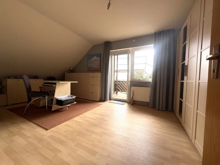 Schlaf-Arbeitszimmer (2)